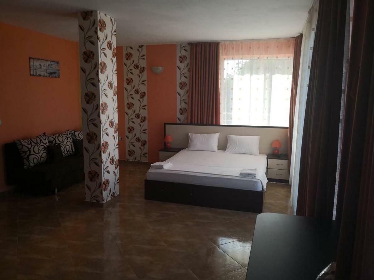 Свети Кирил Лозенец Hotel Ngoại thất bức ảnh
